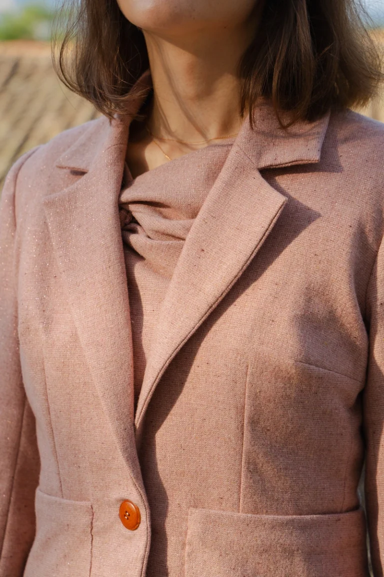 Lily, le blazer ajusté par Apolline Patterns