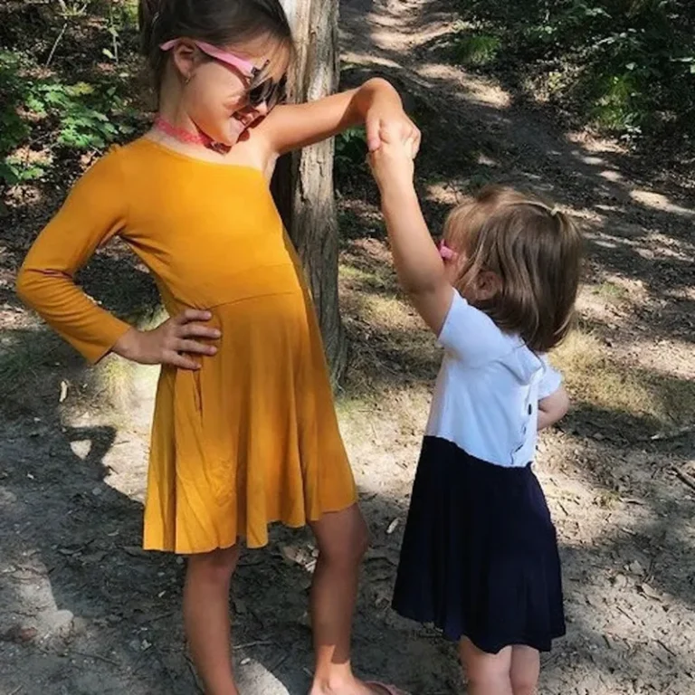 Patron robe, jupe et faux gilet Elvira enfant par Gaël and Sew