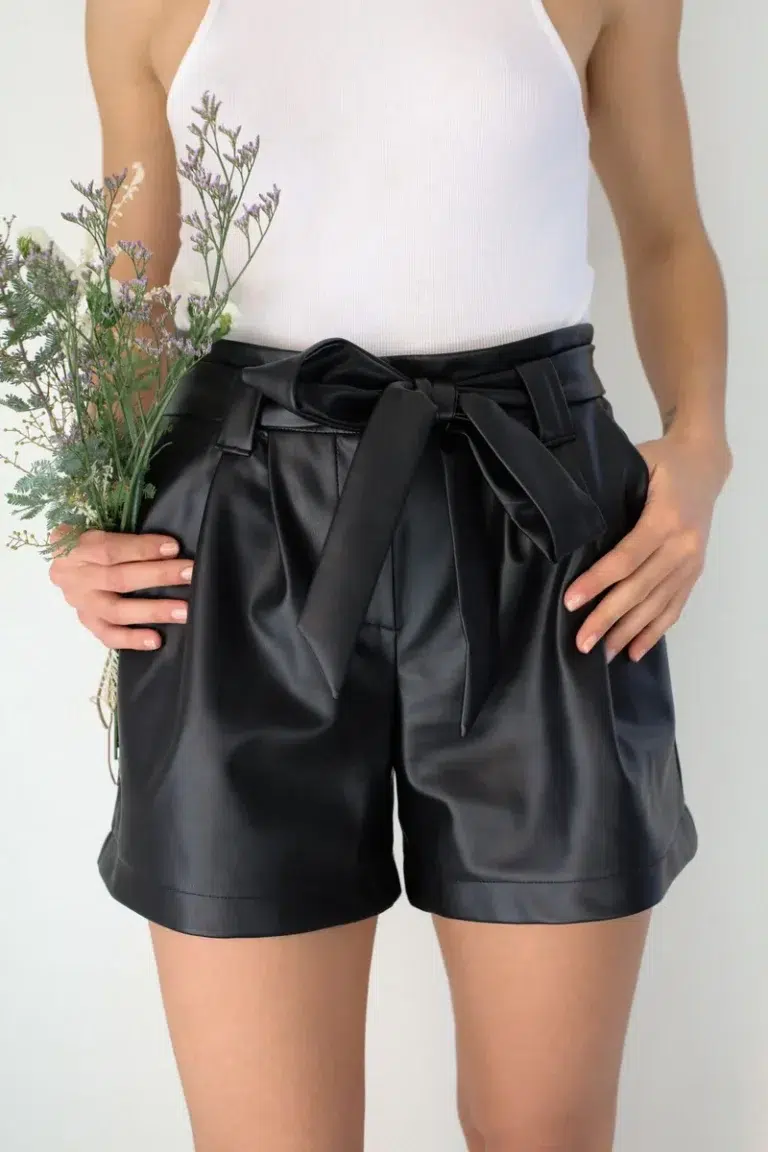 Patron Short Iris par Clématisse Pattern