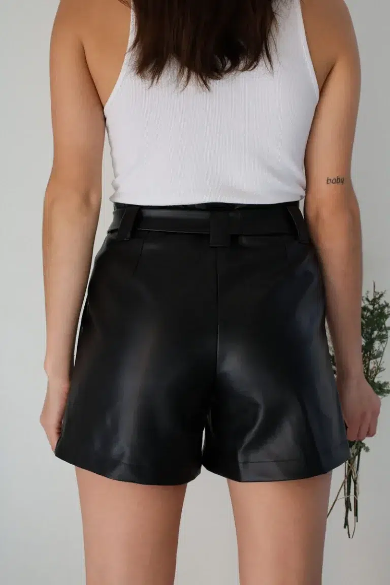 Patron Short Iris par Clématisse Pattern