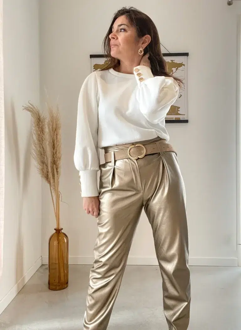 Patron pull-robe Maya par Clématisse Pattern