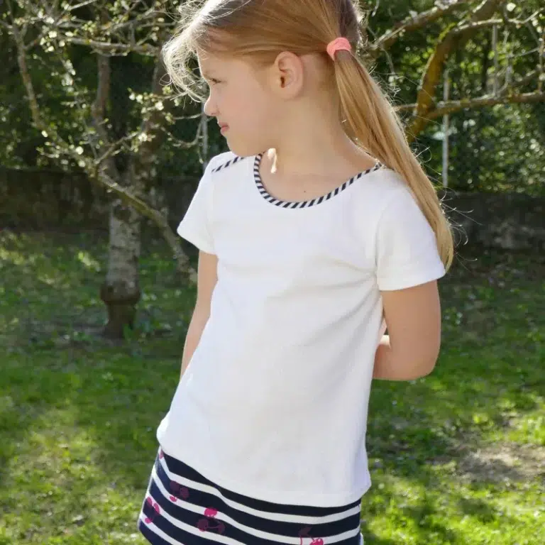 Patron de couture tee-shirt fille Sohel Petits D'om, modèle cousu photo 4
