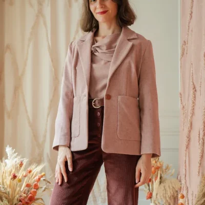 Patron de couture Blazer Lily Apolline Patterns — Lily est un patron de couture de veste tailleur pour femme. Ce patron aborde tous les points techniques de la — à coudre soi-même — patron de couture PDF à télécharger