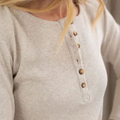 Patron de couture Haut/robe Marin Joli Lab — Découvrez Marin, notre patron d'août, accessible gratuitement jusqu'à la fin du mois pour les abonné.e.s au SE — à coudre soi-même — patron PDF gratuit à télécharger